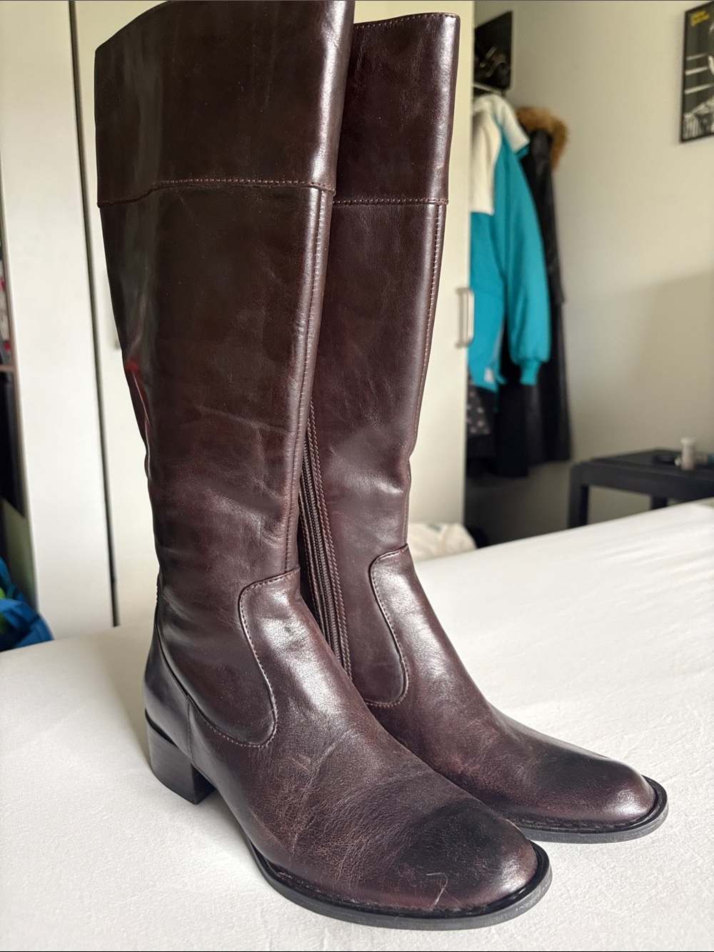 Born Crown beautiful Classic Tall Leather Riding Boots - Dark Brown size 7